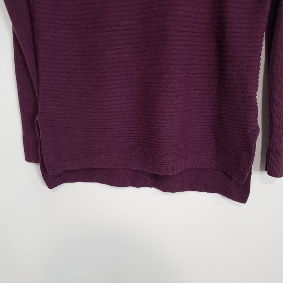 Tahari Ribbed Back Buttons Merino Wool Sweater Top Size Small - Picture 5 of 11
